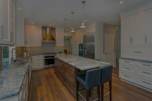 Beautiful black and white kitchen design.